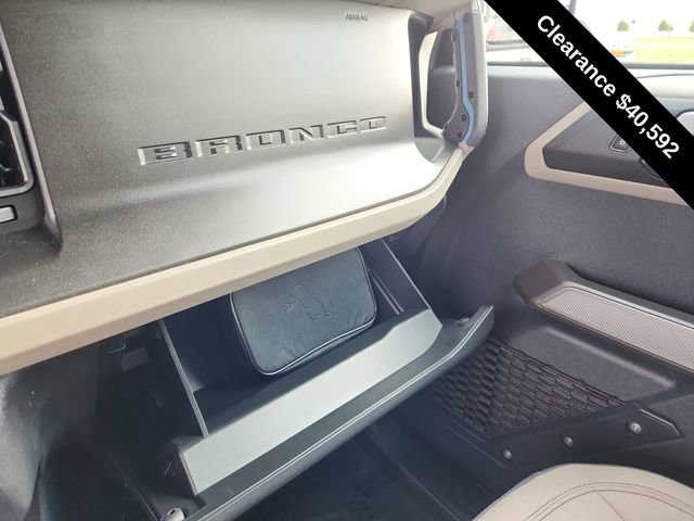 Used 2023 Ford Bronco Wildtrak image 43