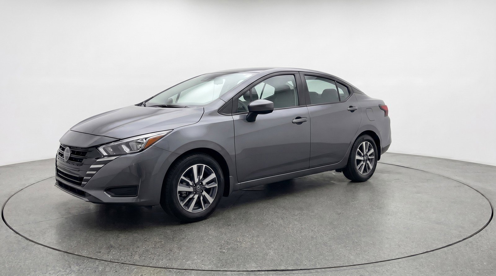 Used 2025 Nissan Versa SV FWD image 3