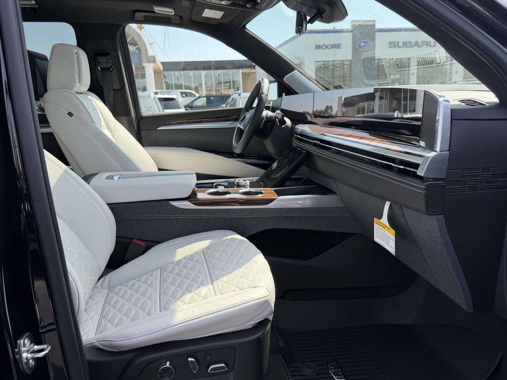 New 2026 Cadillac Escalade ESV Platinum Sport w/ LPO, ONYX Package AWD/4WD image 10