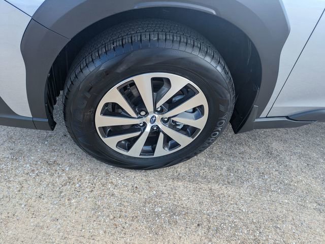 Used 2025 Subaru Outback Premium image 27