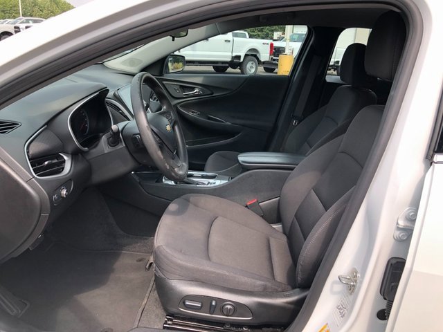 Used 2024 Chevrolet Malibu LT image 14