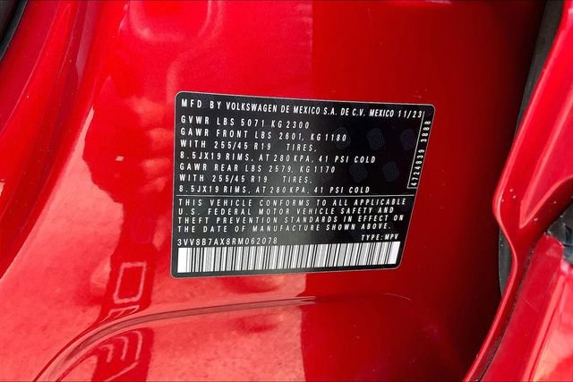 Used 2024 Volkswagen Tiguan SE R-Line image 14