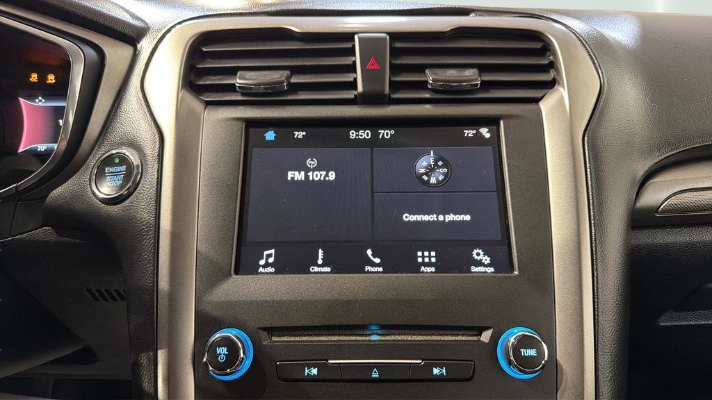 Used 2017 Ford Fusion SE w/ Fusion SE Technology Package image 25