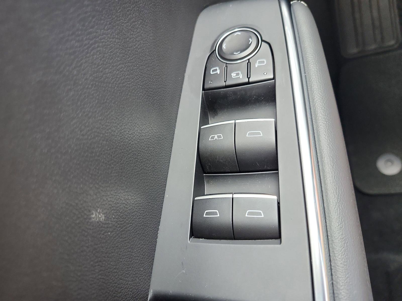 Certified 2025 GMC Acadia Denali image 17