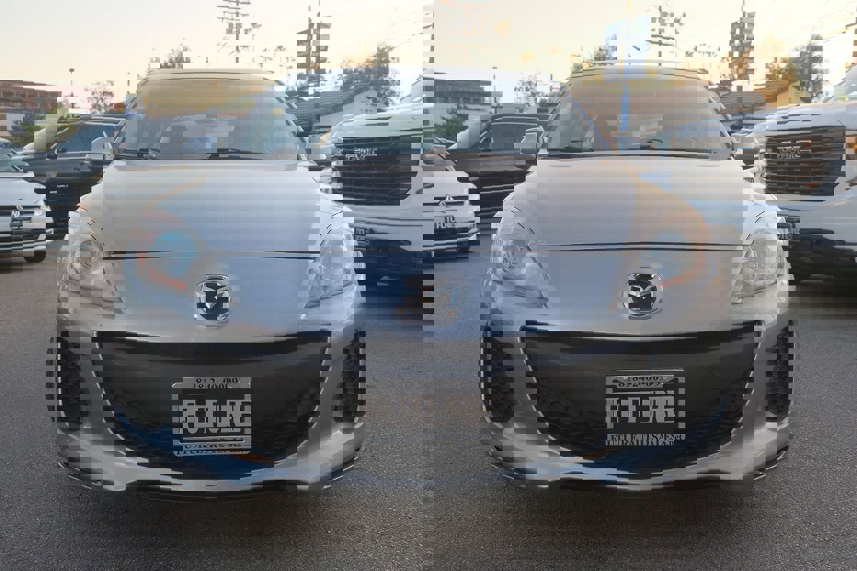 Used 2013 MAZDA MAZDA3 i Touring image 2