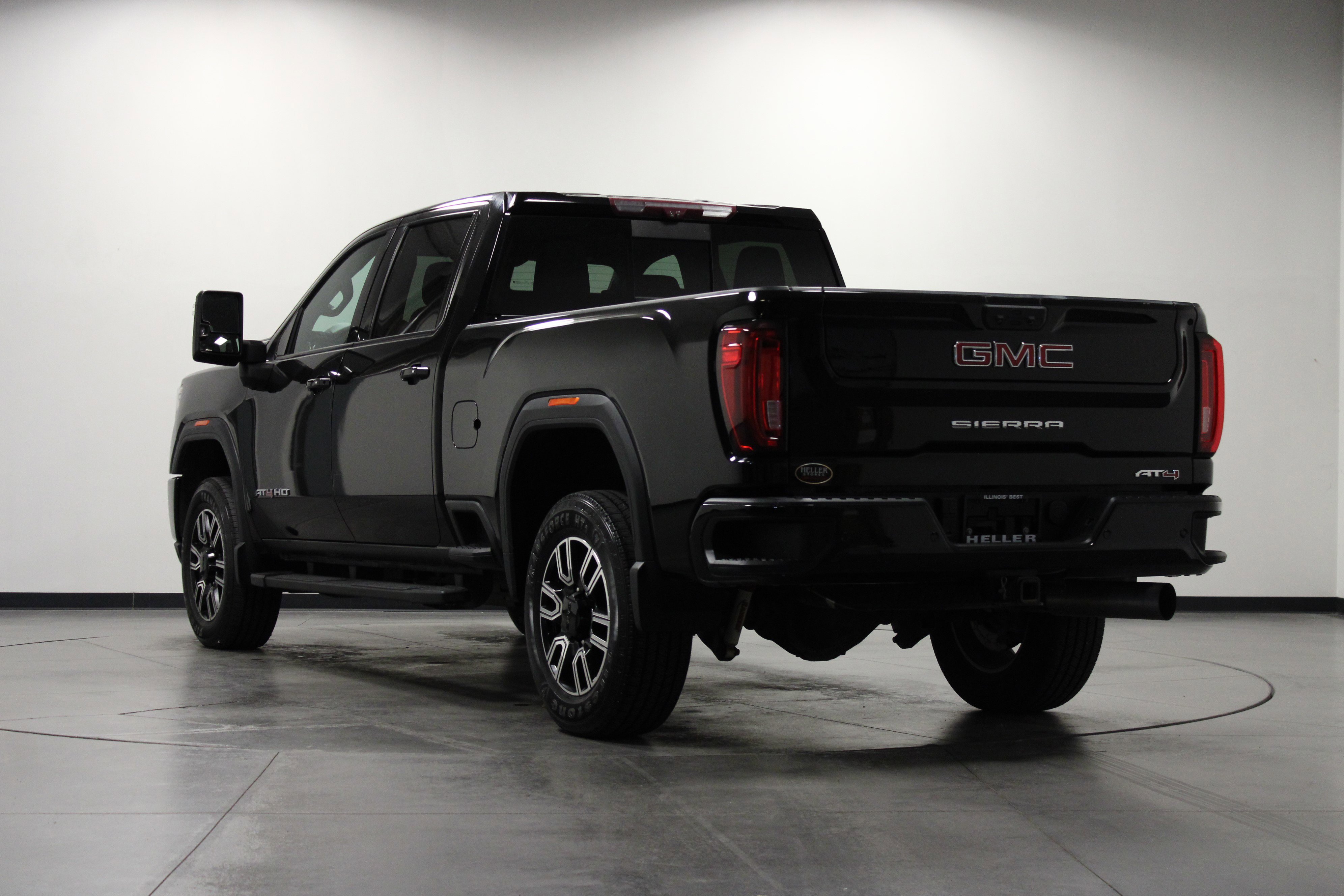 Used 2020 GMC Sierra 2500 AT4 w/ AT4 Premium Package image 6