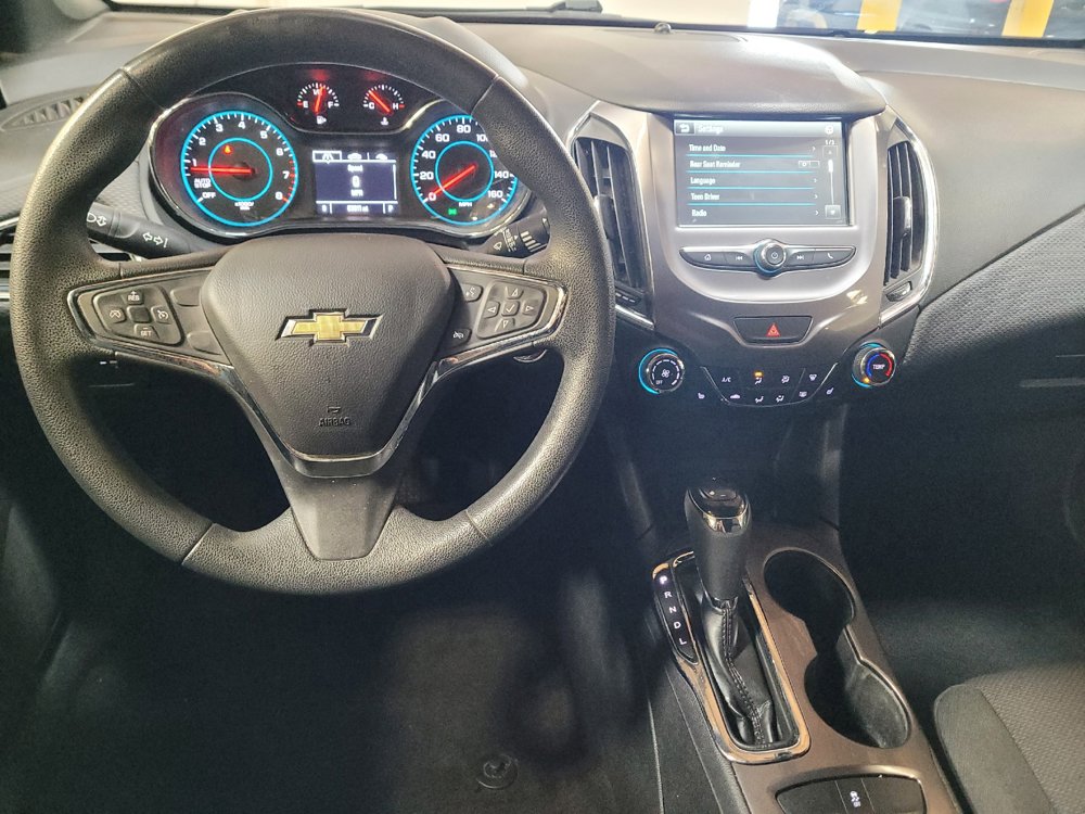 Used 2018 Chevrolet Cruze LT w/ Convenience Package FWD image 22