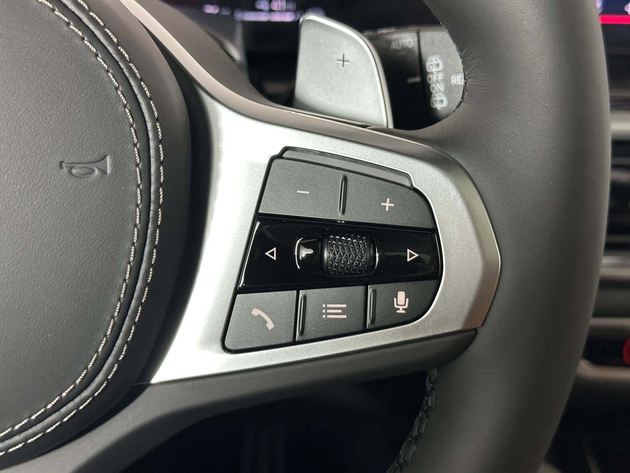 New 2026 BMW X5 xDrive50e w/ Executive Package image 27