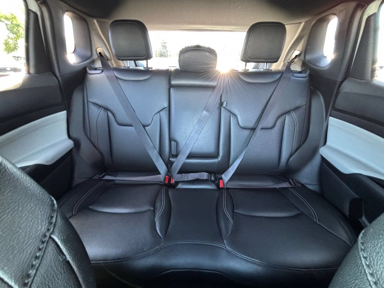 Used 2025 Jeep Compass Limited AWD/4WD image 38