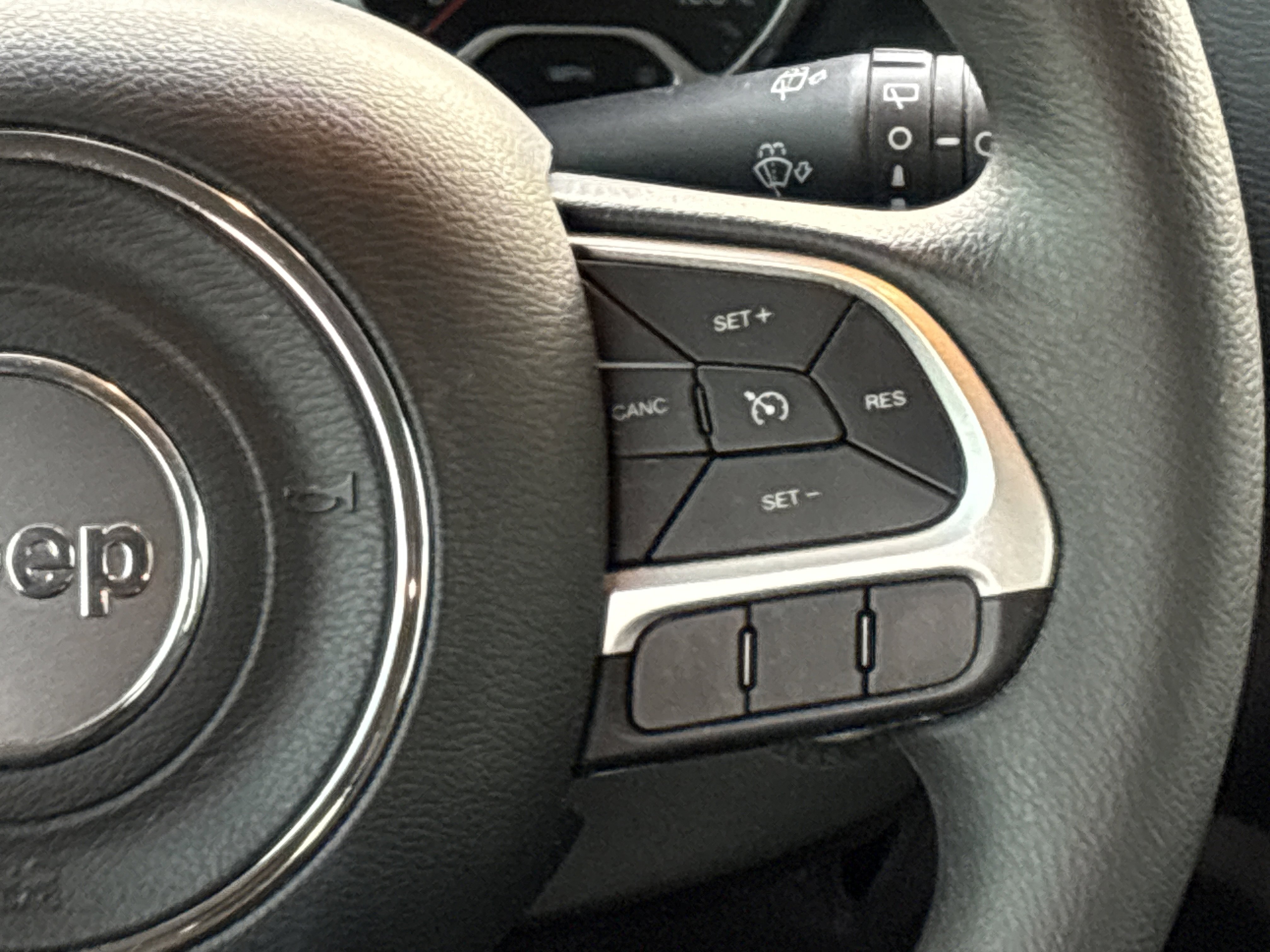 Used 2021 Jeep Renegade Sport image 23