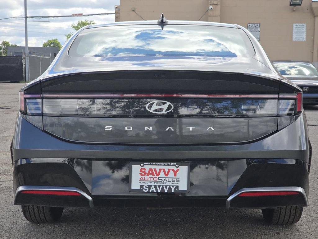 Used 2025 Hyundai Sonata SEL FWD image 14