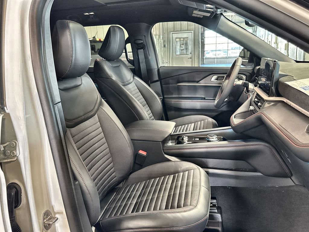 New 2026 Ford Explorer ST-Line w/ ST-Line Street Pack AWD/4WD image 33