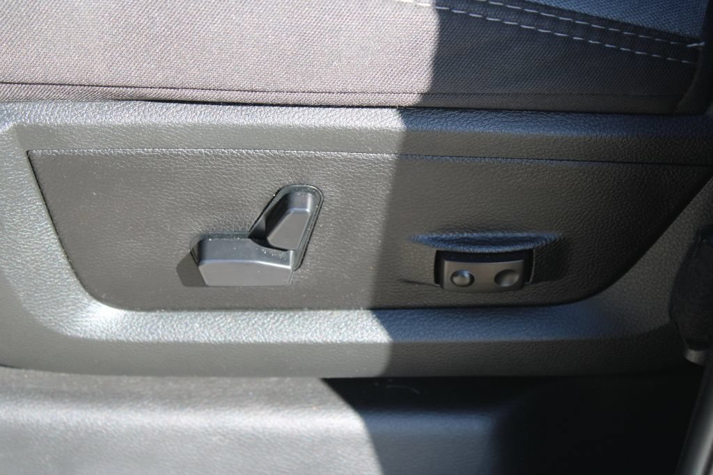 Used 2024 RAM 2500 Big Horn AWD/4WD image 14