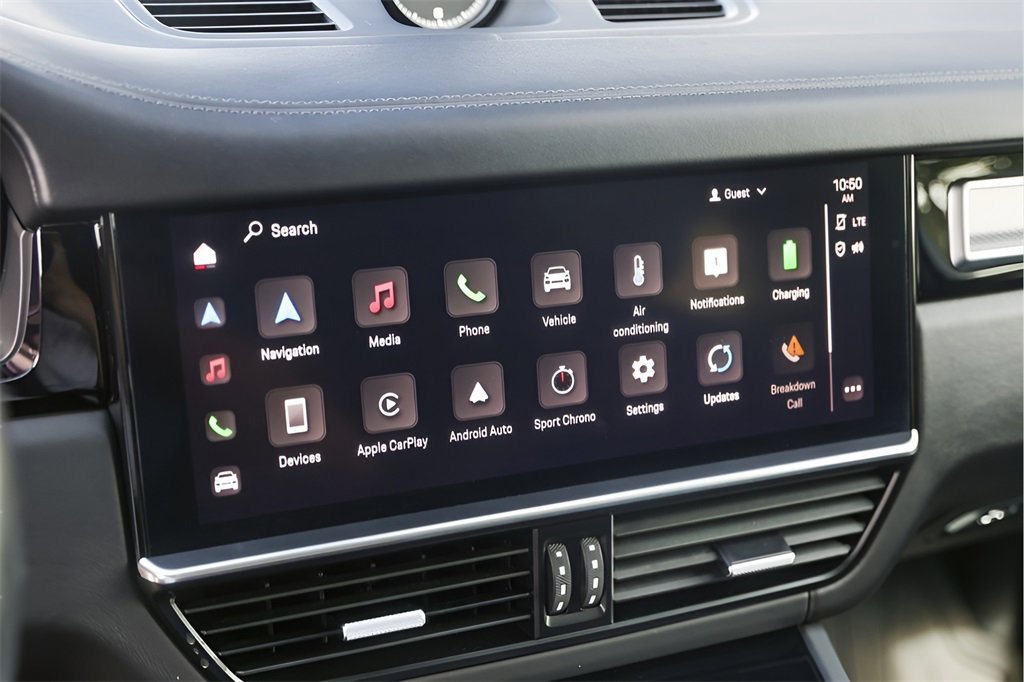 Used 2022 Porsche Cayenne Platinum Edition image 19