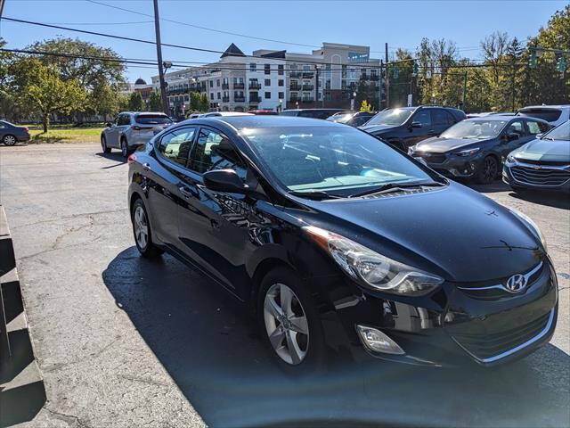Used 2013 Hyundai Elantra GLS w/ Preferred Pkg FWD image 4