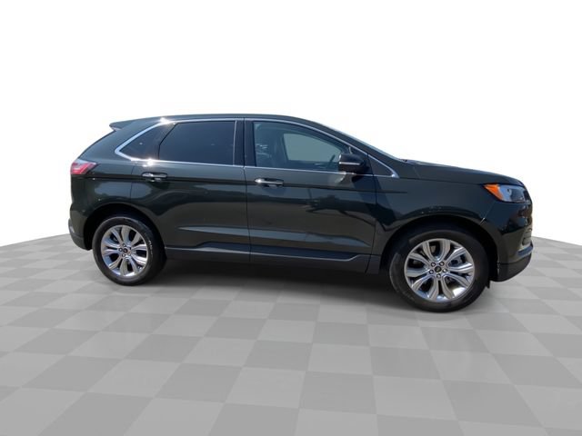 Used 2023 Ford Edge Titanium w/ Class II Trailer Tow Package AWD/4WD image 3
