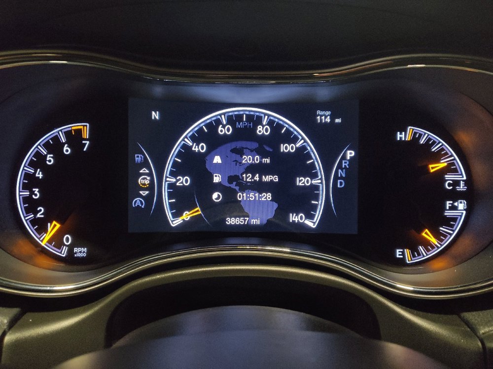 Used 2022 Jeep Grand Cherokee Limited w/ Tech Group image 23