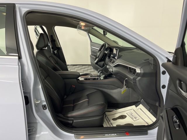 New 2025 Nissan Altima 2.5 SR image 37