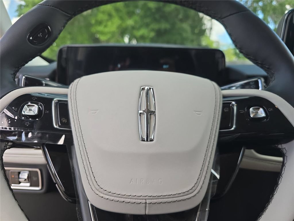 New 2026 Lincoln Aviator 2WD image 21