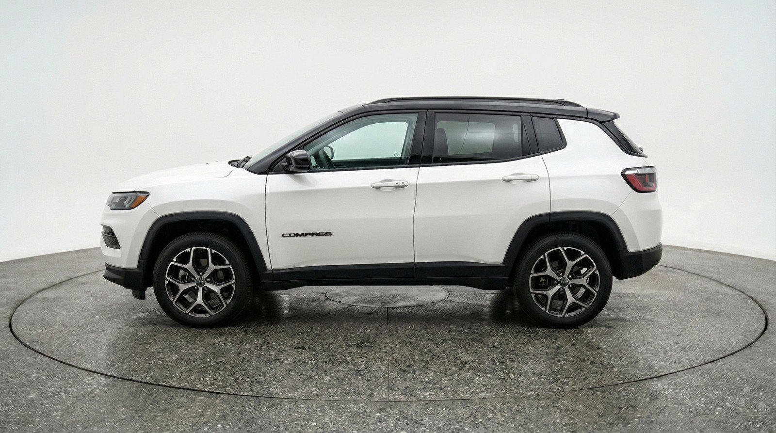 Used 2025 Jeep Compass Limited image 5