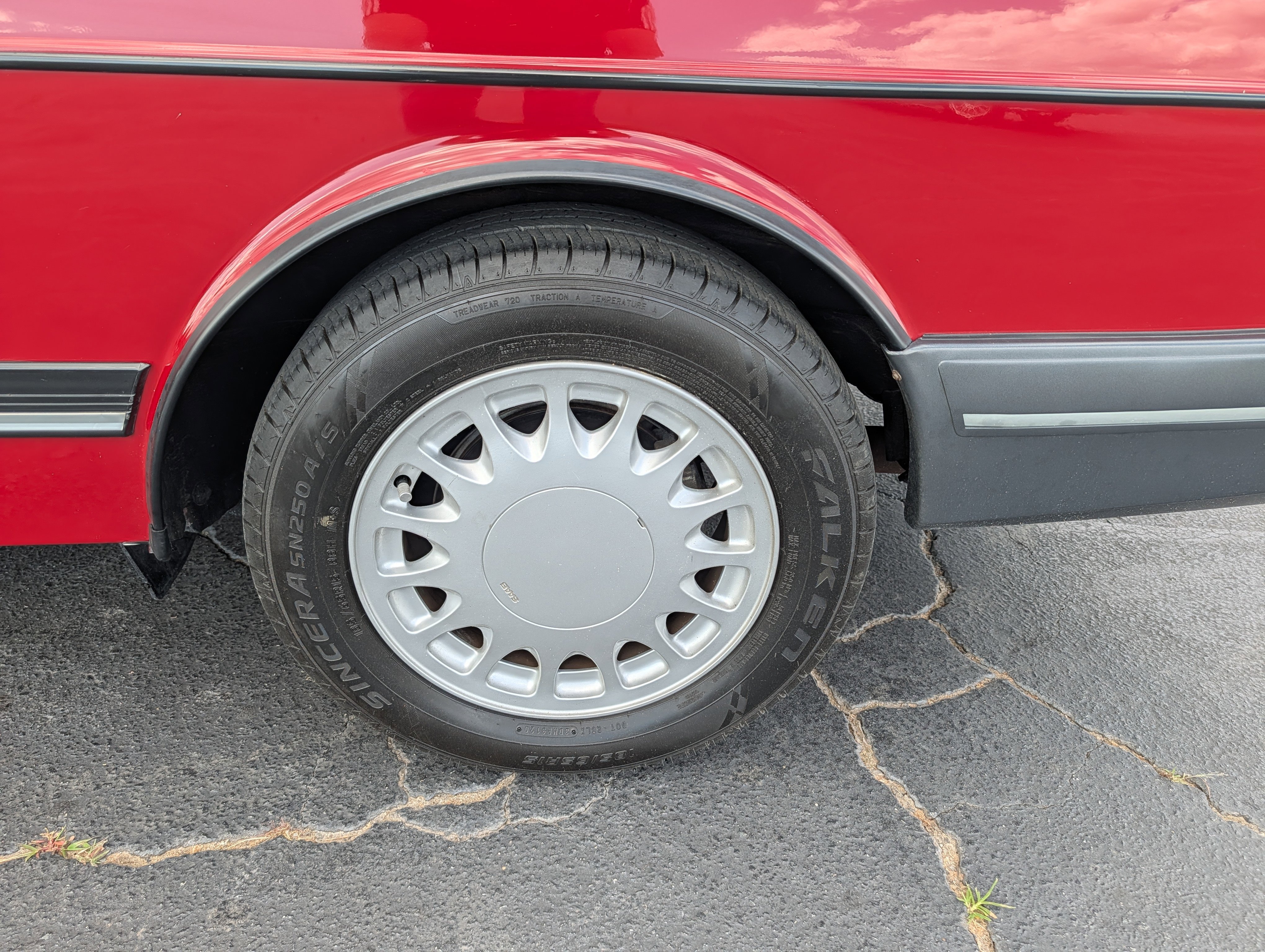 Used 1990 Saab 900 Turbo image 24