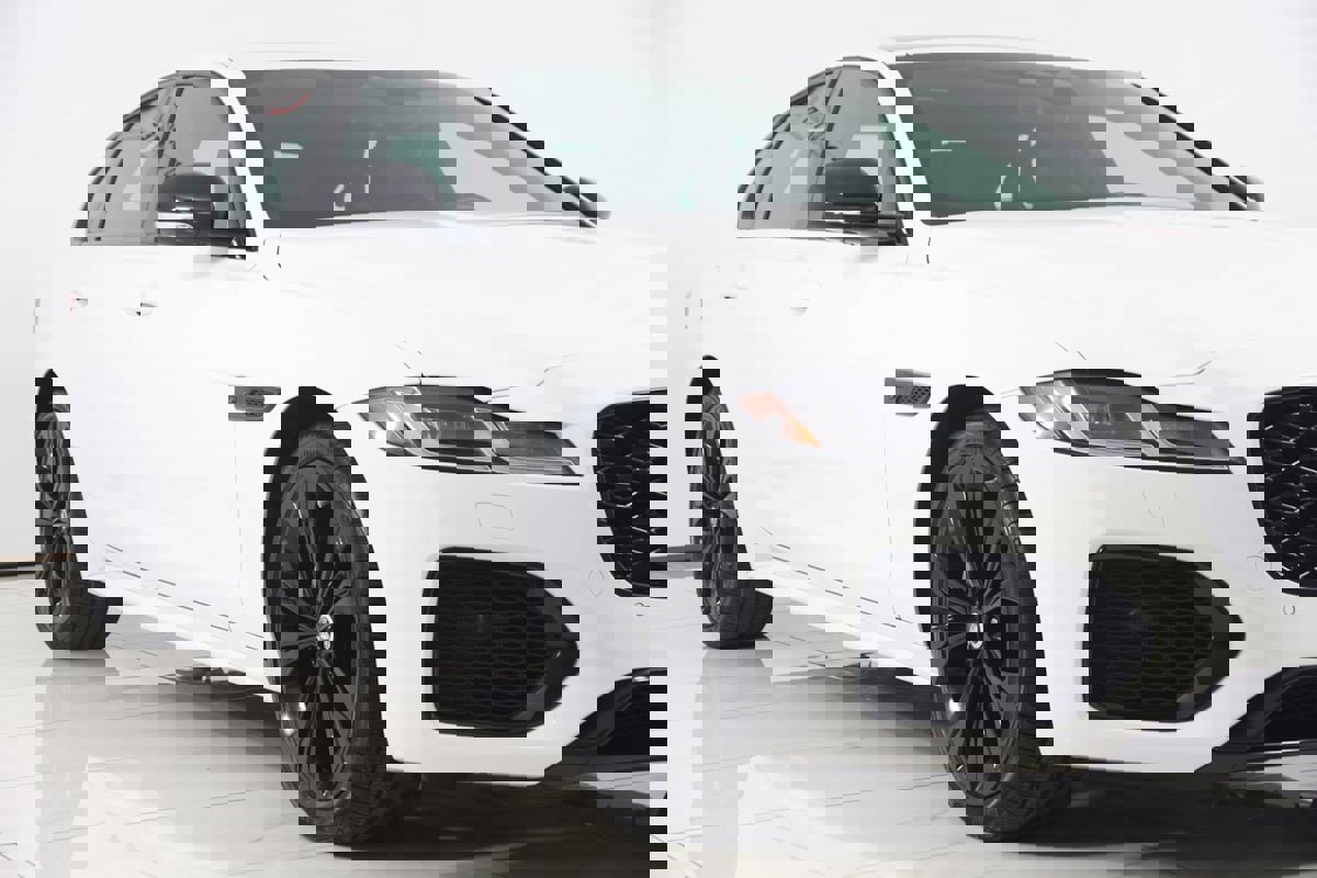 Used 2024 Jaguar XF R-Dynamic SE image 48