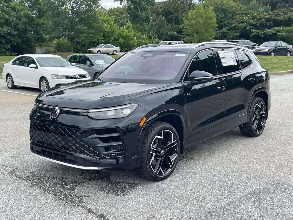 New 2026 Volkswagen Tiguan SEL R-Line AWD/4WD image 3