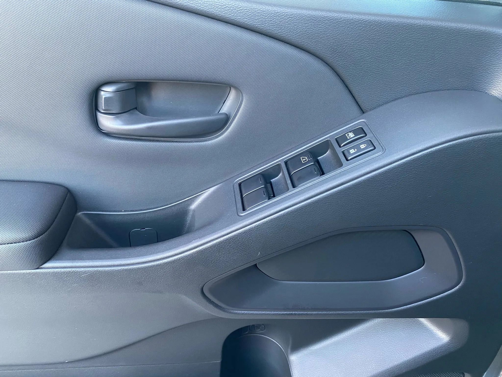 Used 2024 Nissan Frontier S image 33