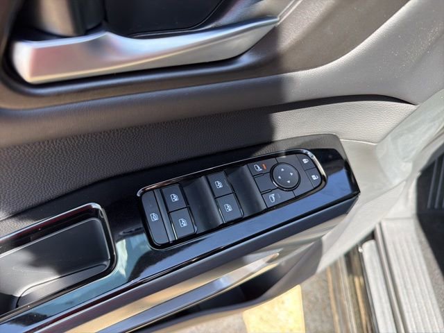 New 2026 Nissan Pathfinder SL FWD image 12