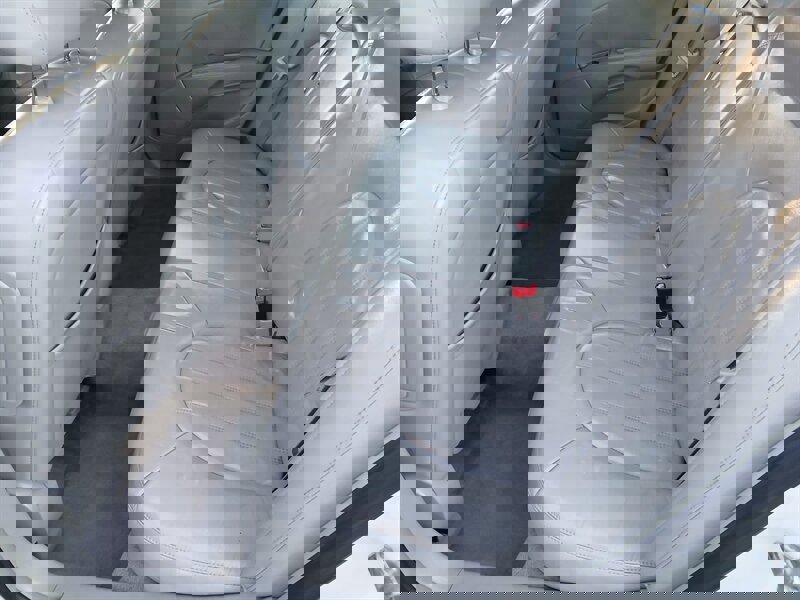 Used 2010 Buick Lucerne CXL image 10