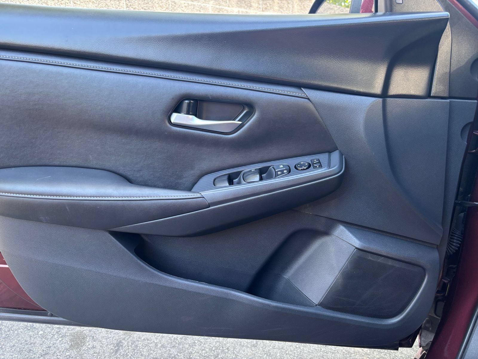 Used 2024 Nissan Altima 2.5 SV FWD image 18