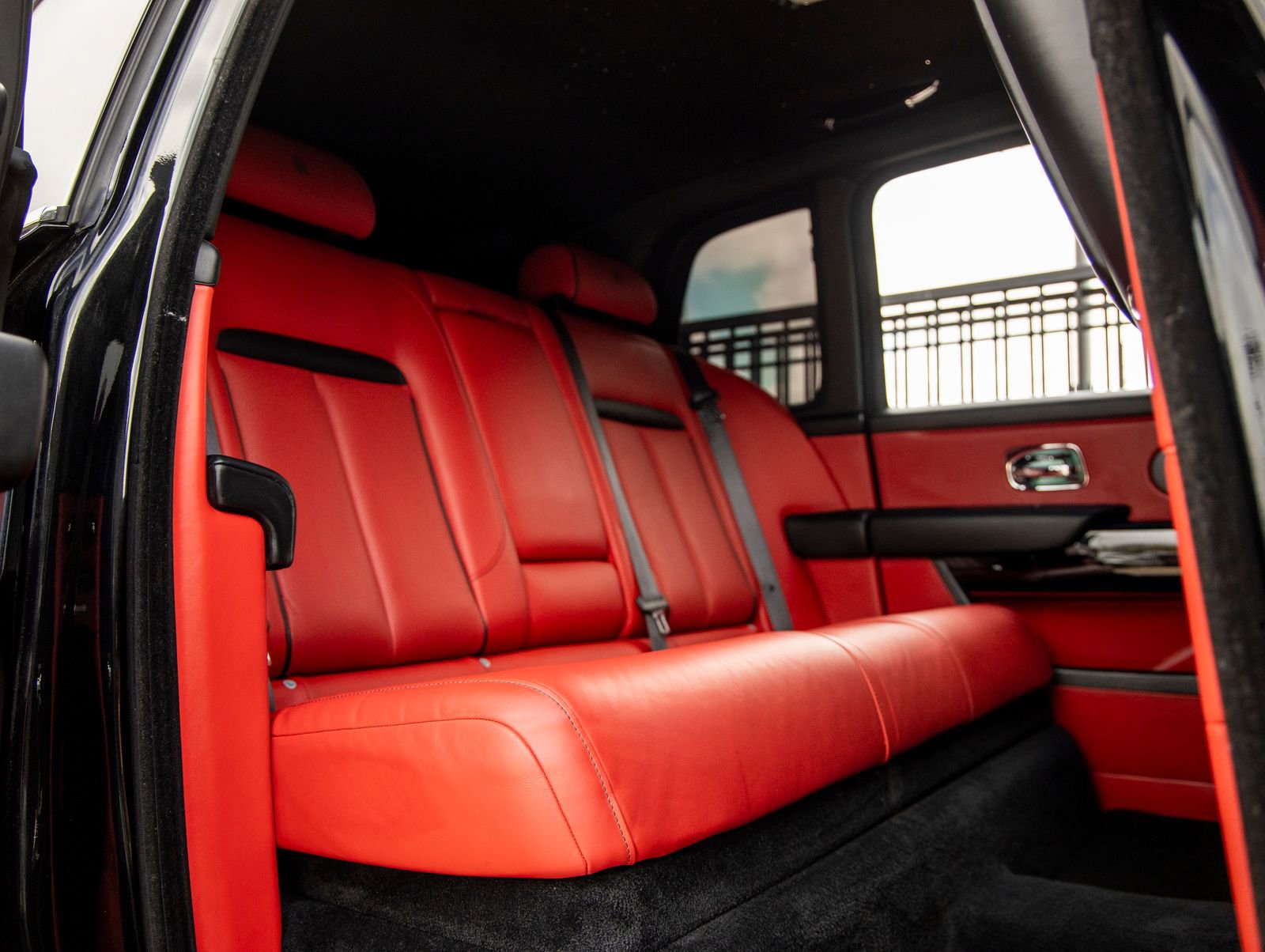 Certified 2021 Rolls-Royce Cullinan image 42