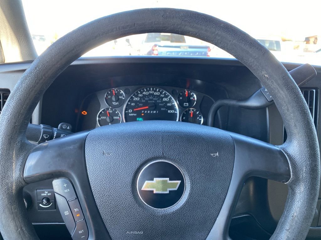 Used 2011 Chevrolet Express 2500 Extended image 21