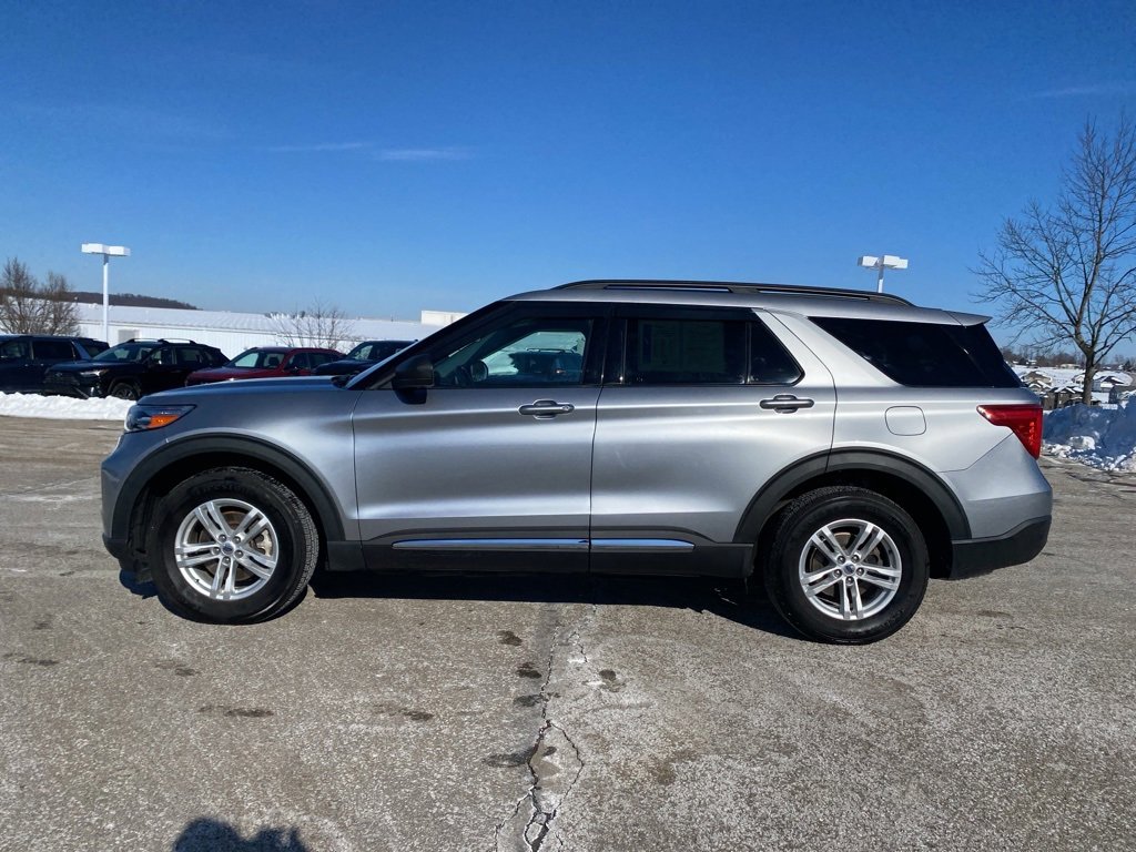 Used 2021 Ford Explorer XLT image 6