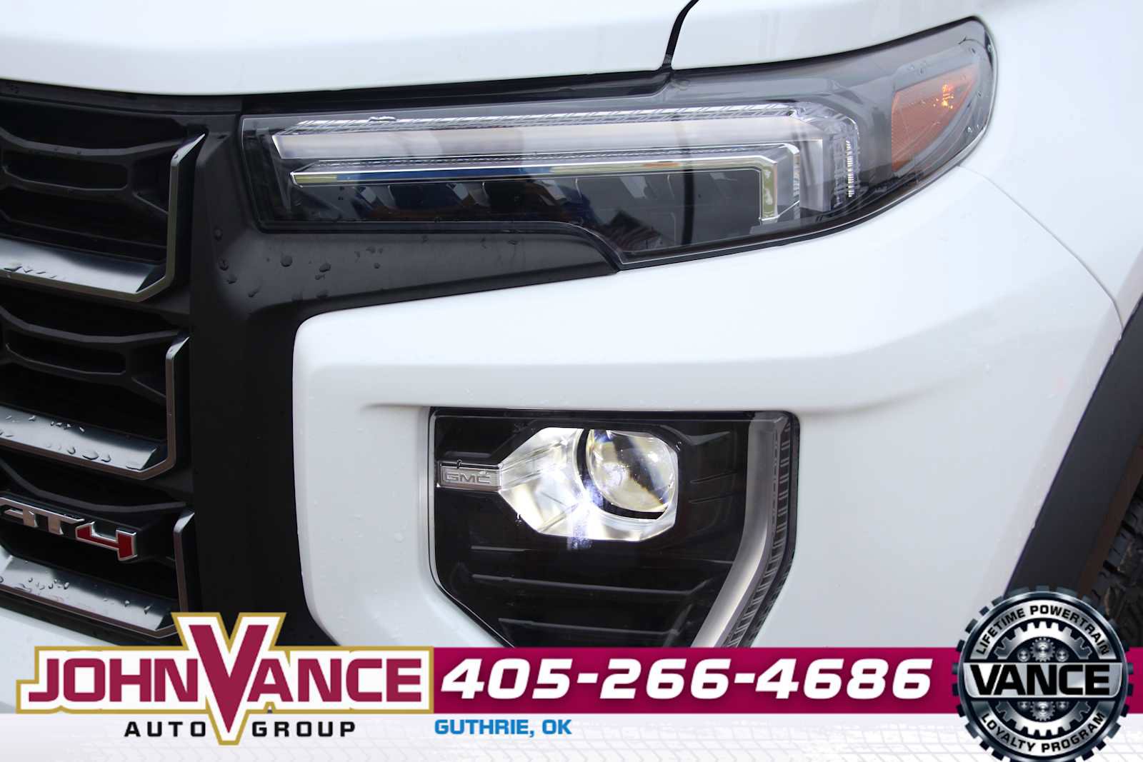 Used 2025 GMC Canyon AT4 w/ Technology Plus Package AWD/4WD image 5