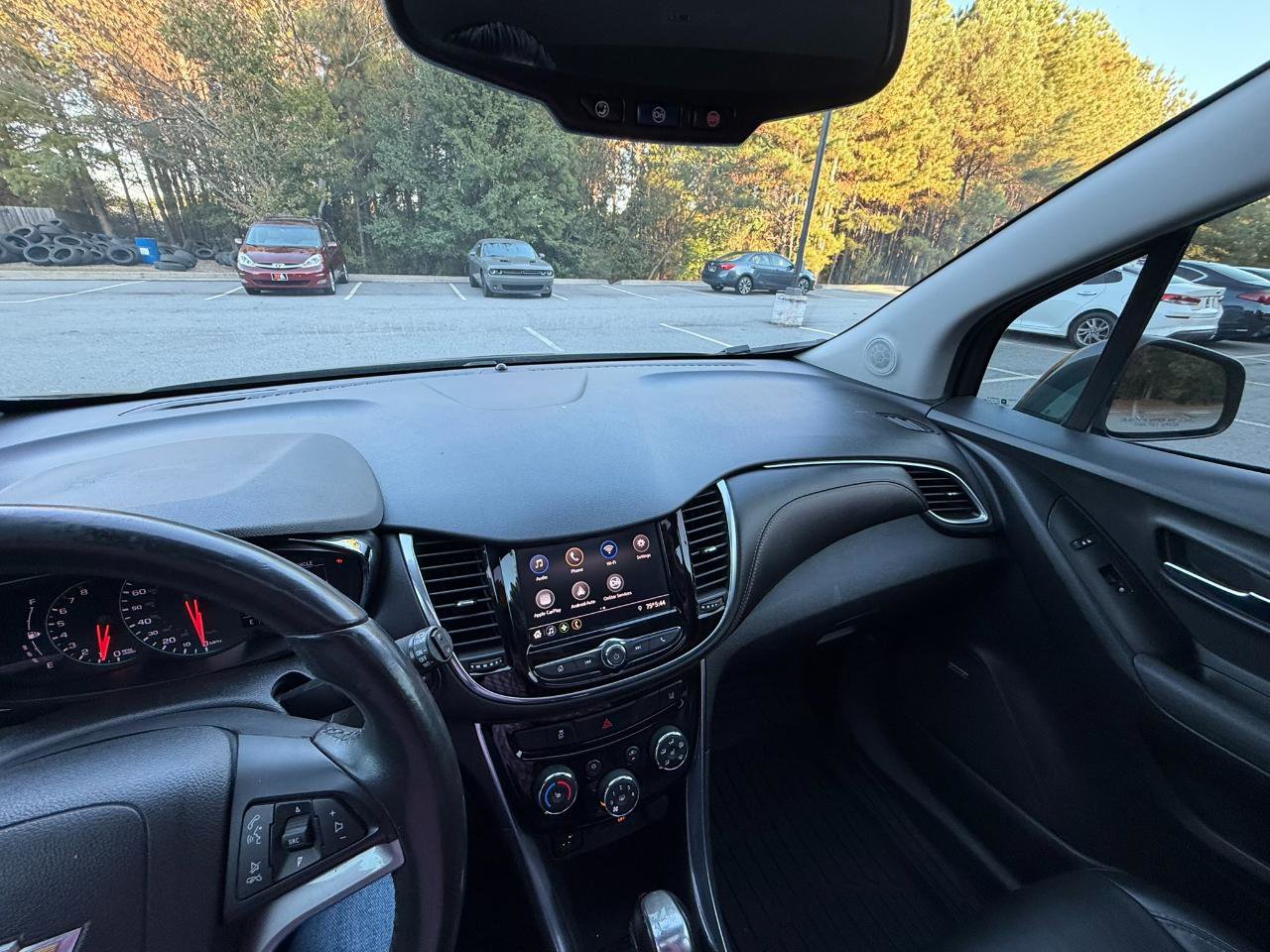 Used 2020 Chevrolet Trax Premier FWD image 22