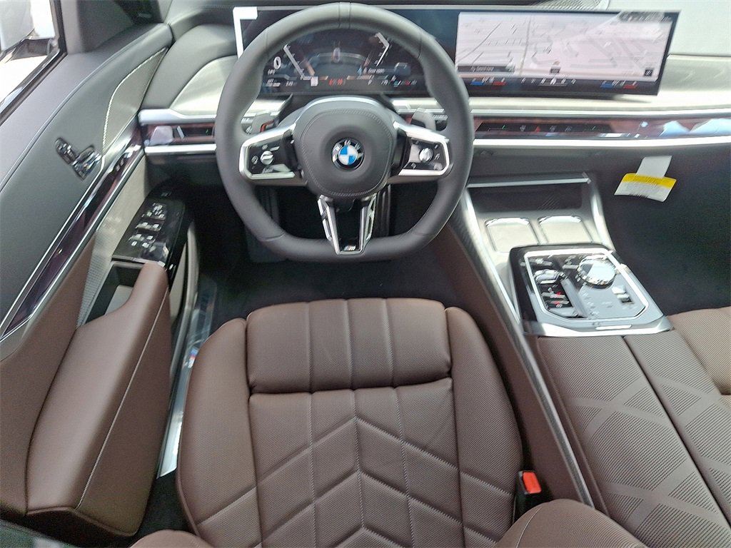 New 2025 BMW 740i xDrive w/ Premium Package image 2