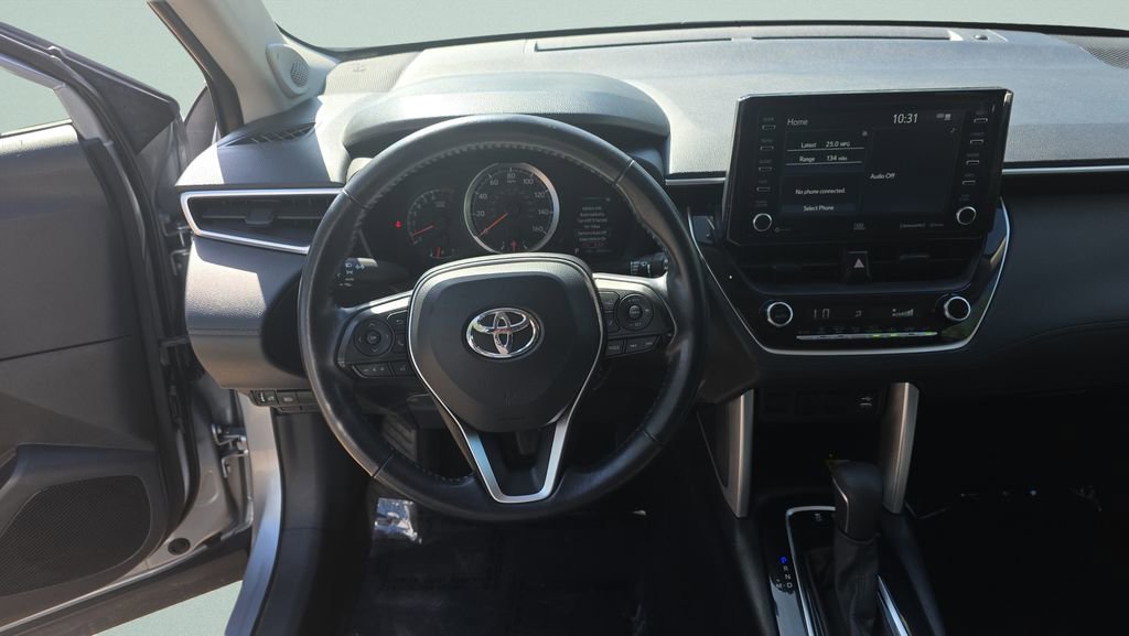 Used 2022 Toyota Corolla Cross LE w/ Moonroof Package AWD/4WD image 12