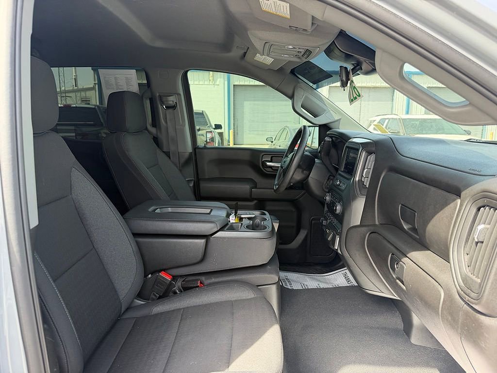 Used 2024 Chevrolet Silverado 1500 Custom image 15