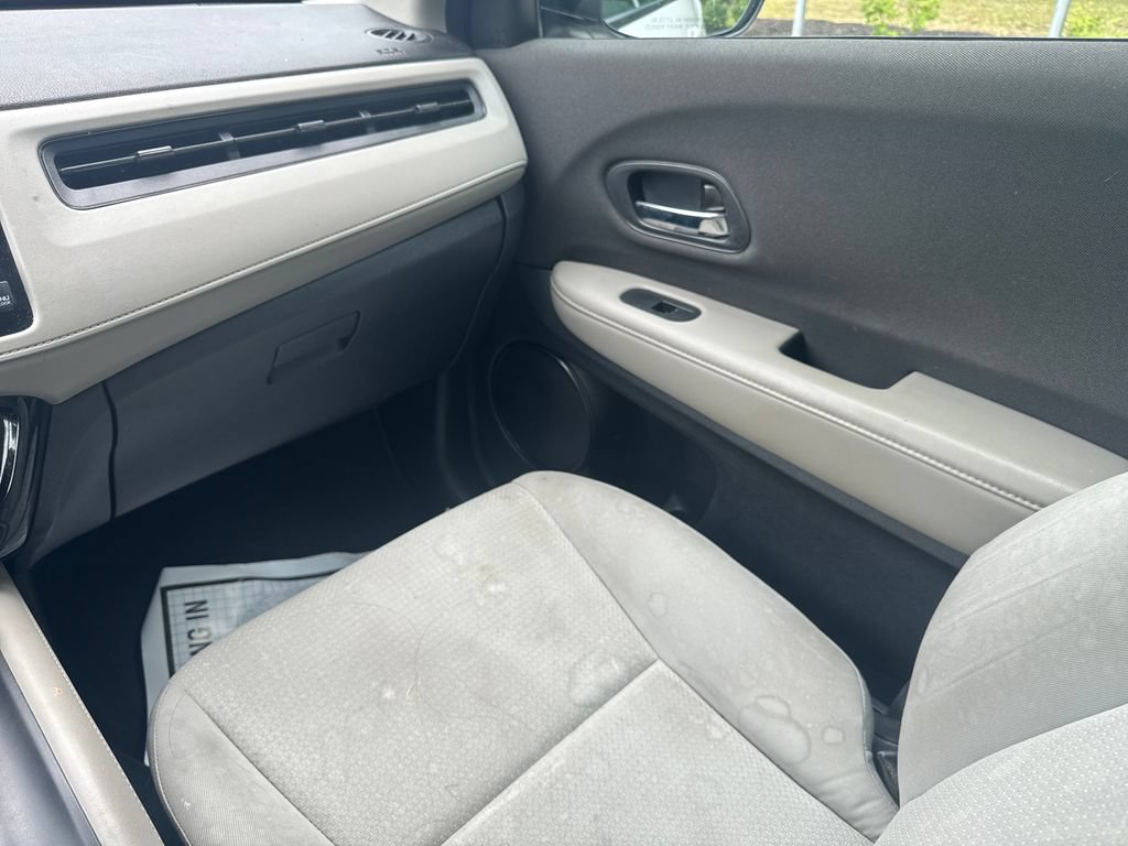 Used 2020 Honda HR-V LX image 17