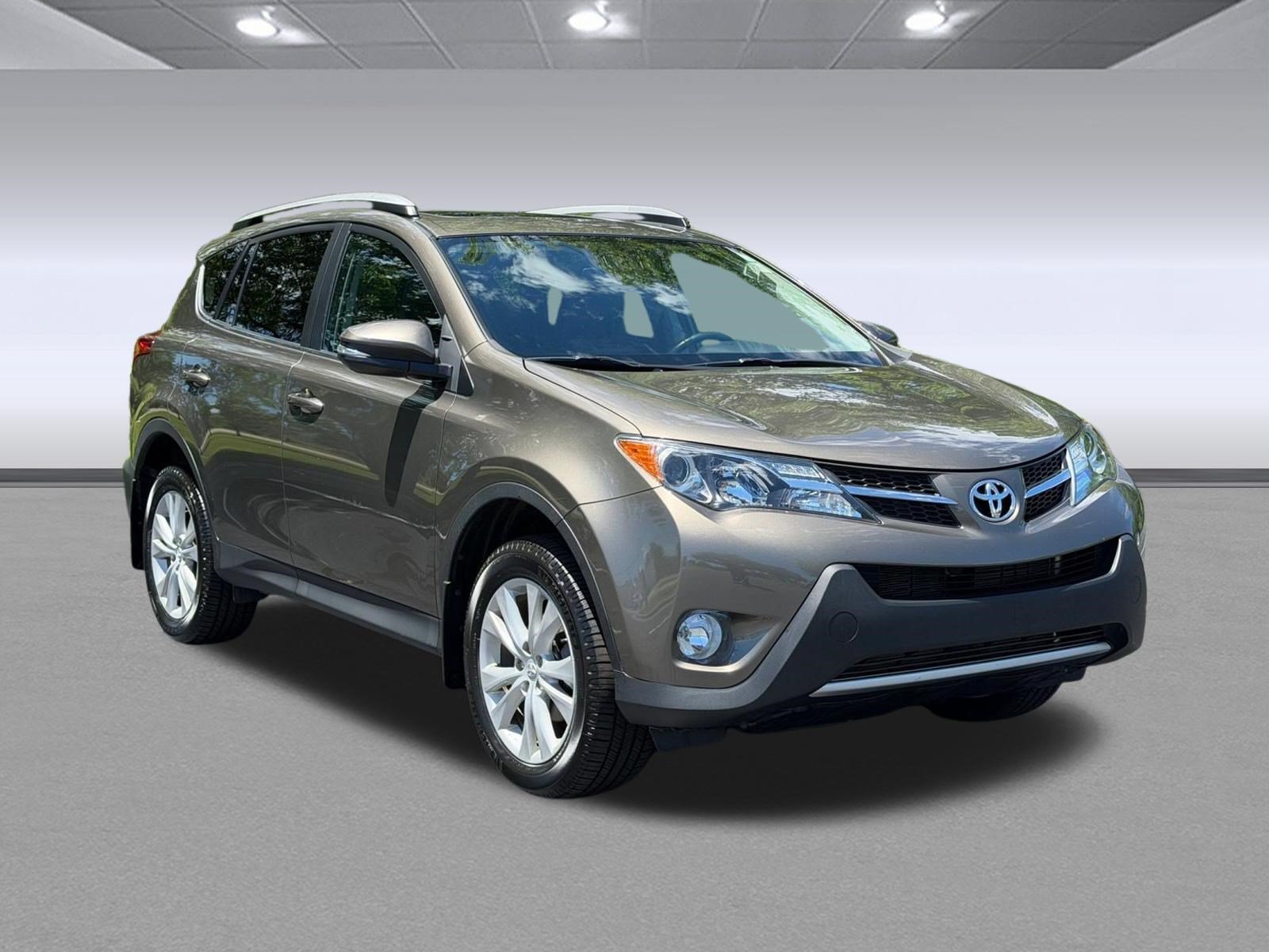 Used 2015 Toyota RAV4 Limited AWD/4WD image 7