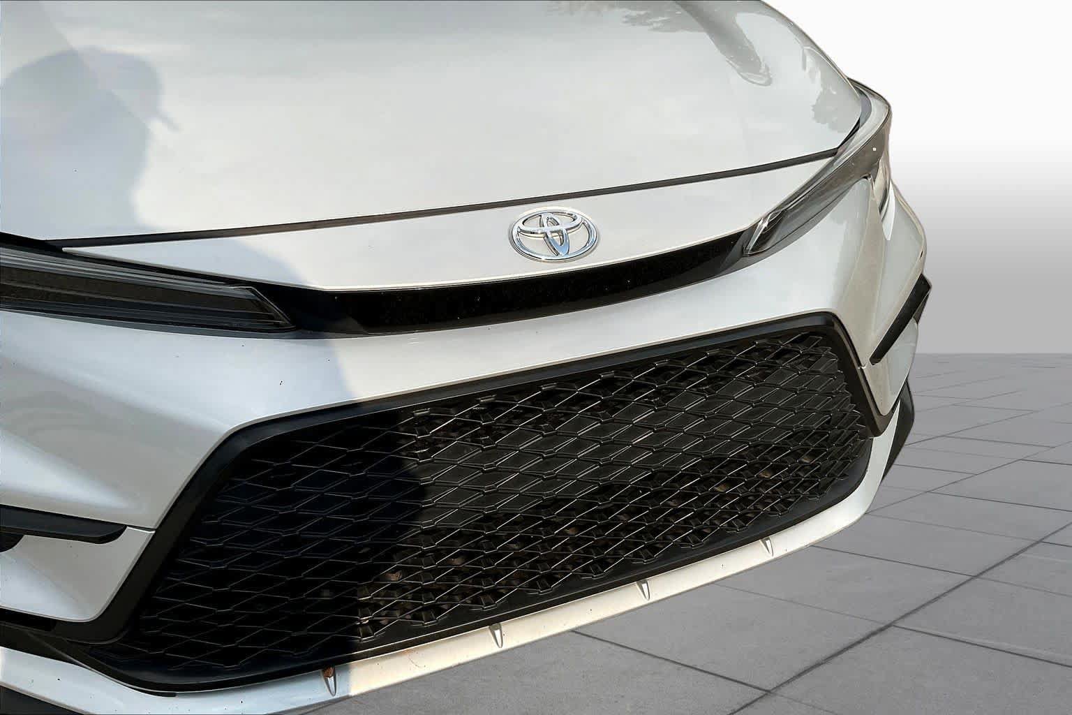 Used 2023 Toyota Corolla SE FWD image 29