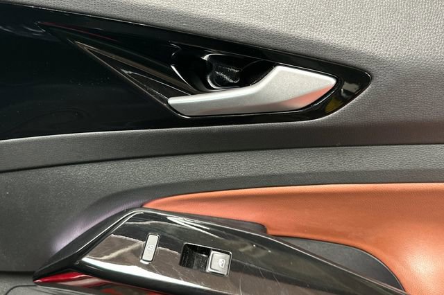 Certified 2021 Volkswagen ID.4 Pro S w/ Gradient Package image 22