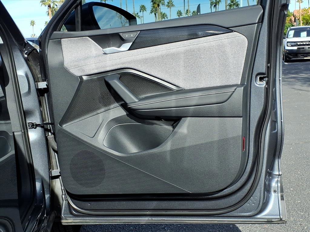 Certified 2025 Volkswagen Tiguan S image 15