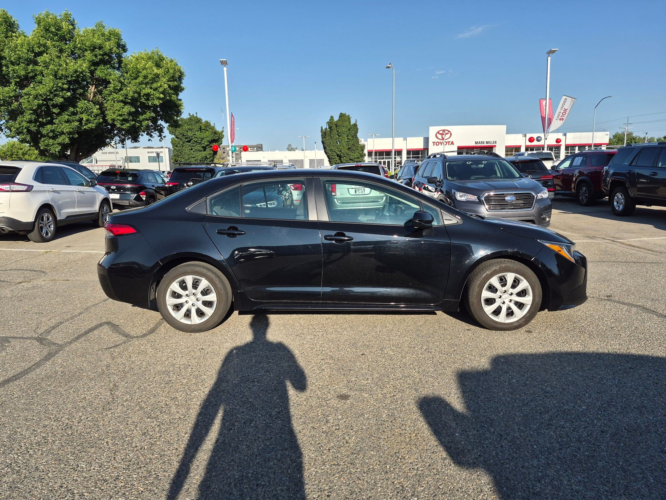 Used 2024 Toyota Corolla LE FWD image 2