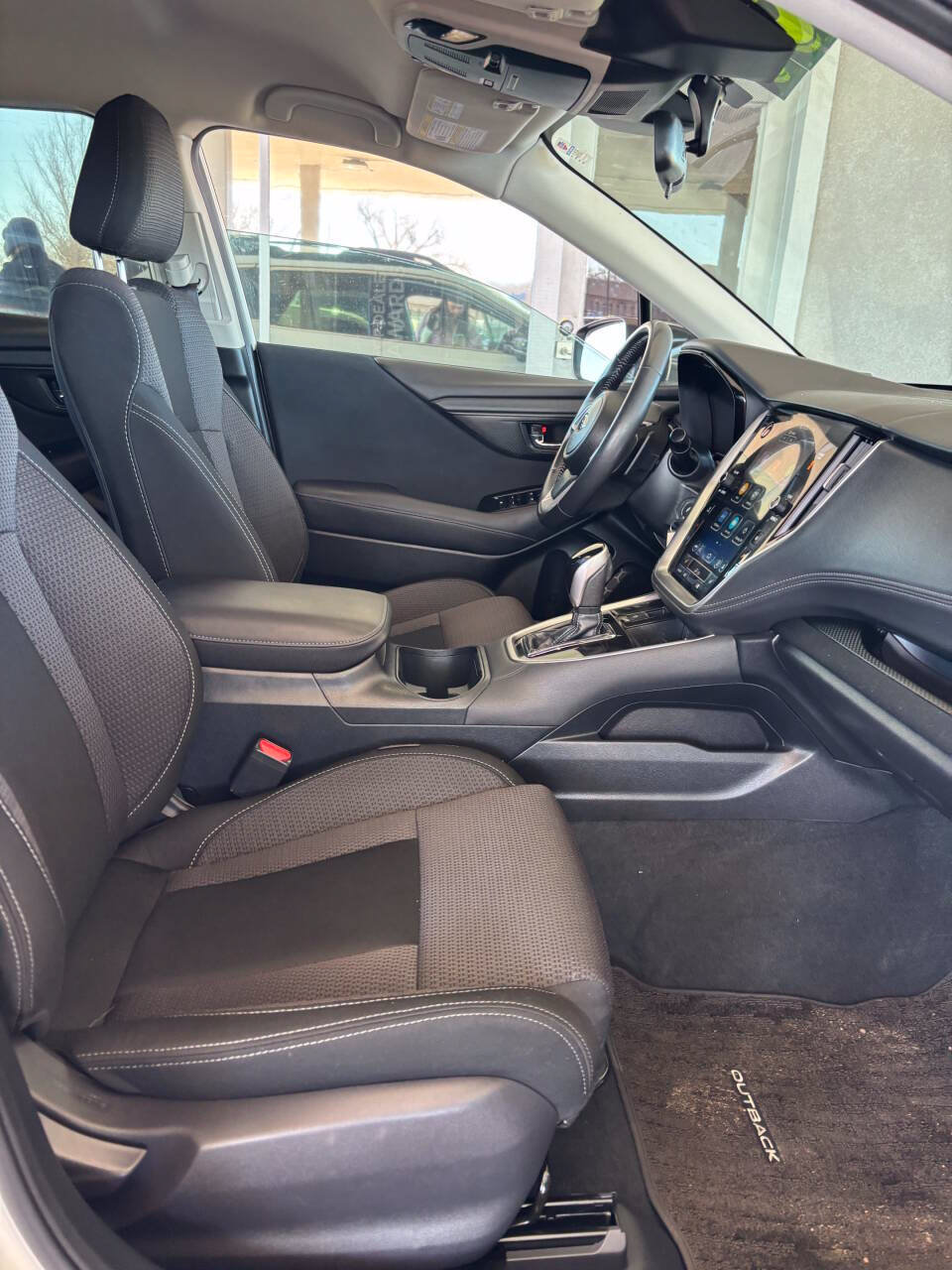 Used 2023 Subaru Outback Premium AWD/4WD image 9
