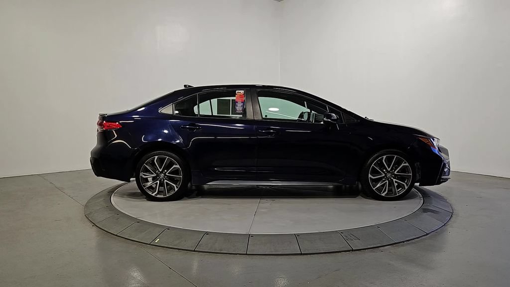 Used 2021 Toyota Corolla SE w/ SE Premium Package FWD image 7