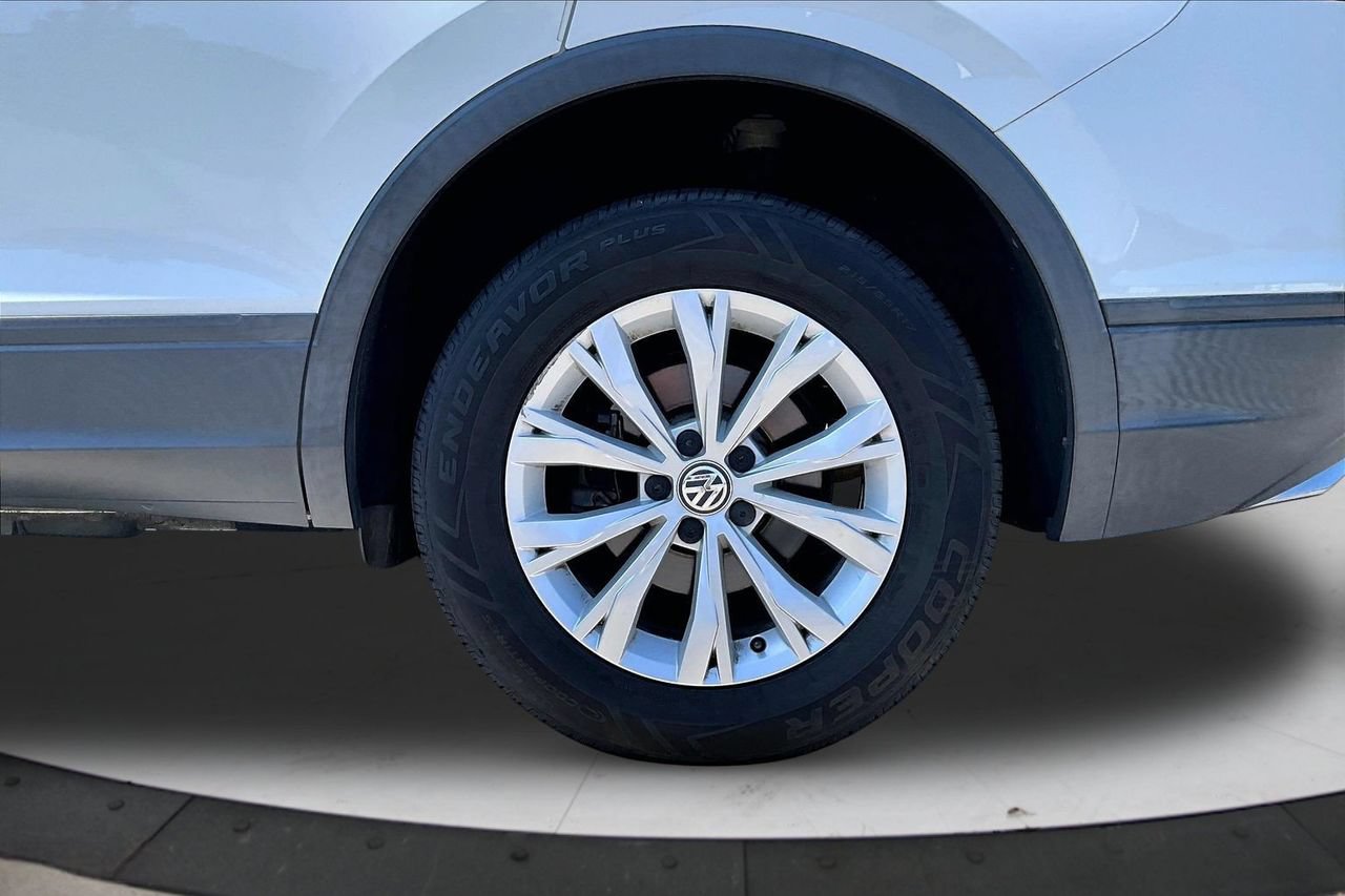 Used 2020 Volkswagen Tiguan S FWD image 33