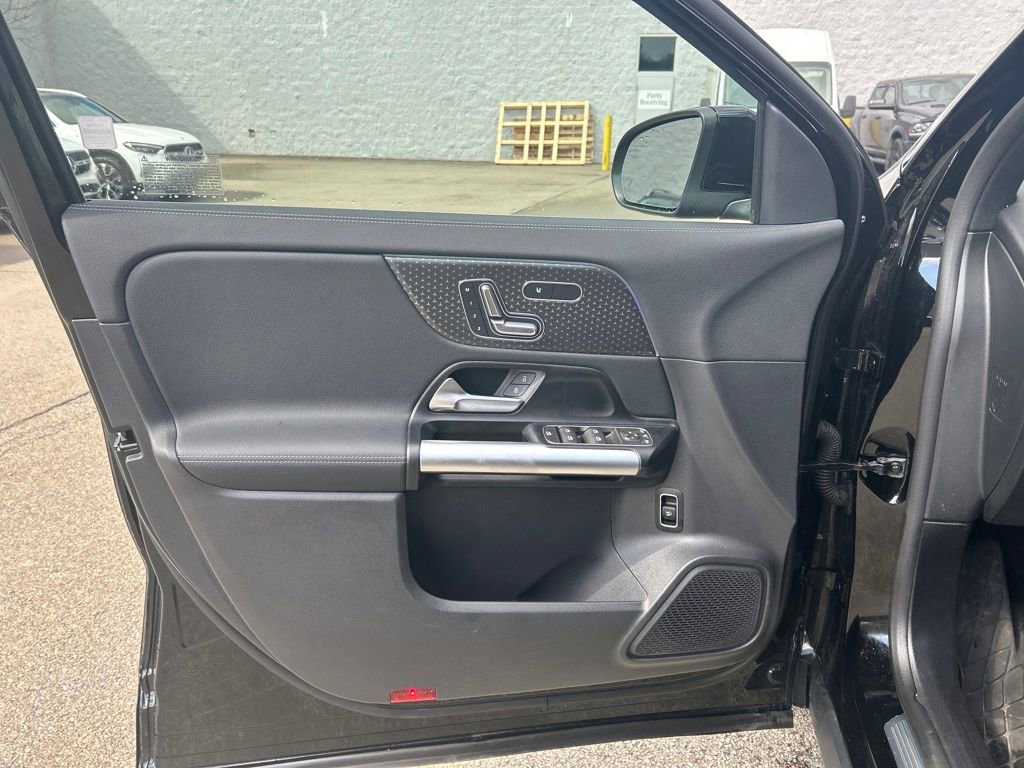 Certified 2025 Mercedes-Benz GLA 250 4MATIC image 11