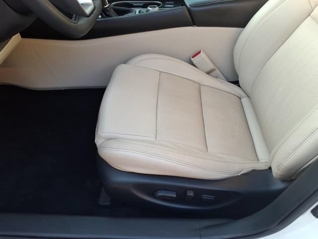 Used 2020 Nissan Maxima 3.5 SL w/ Floor Mat Group FWD image 13